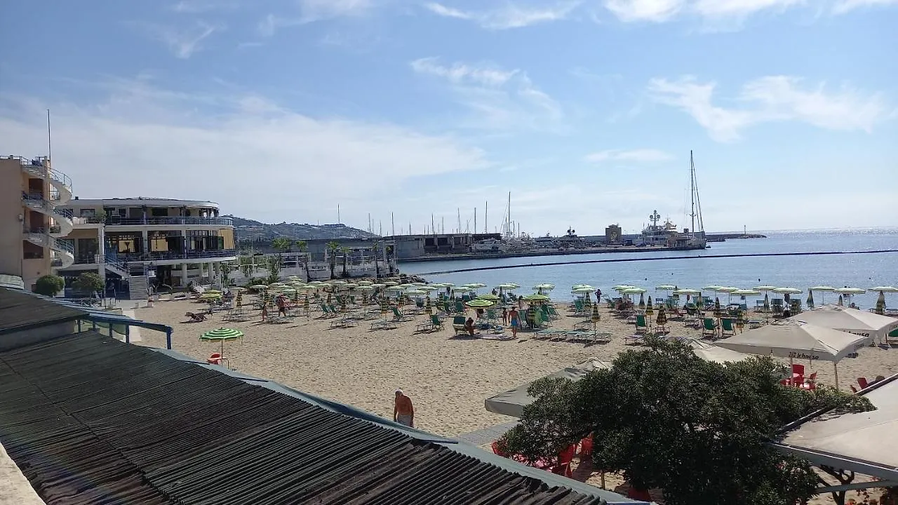Apartmán Garibaldi 111 Sanremo 0*,  Itálie
