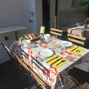  Hébergement de vacances Chant Des Cigales France